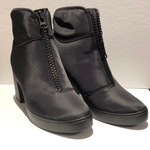 Uniqlo Women U Heeled Short Boots